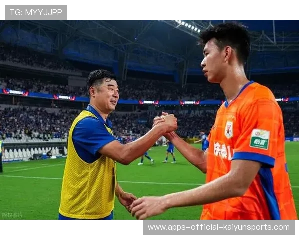 鲁能临时指挥微调阵型，球员执行力获主帅点赞