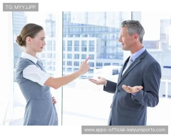 职业经理人的缺乏：很多俱乐部还是老板说了算，职业经理人利弊